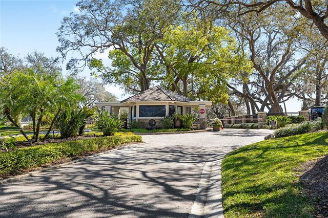 1025 ROYAL TROON COURT, Tarpon Springs, FL 34688