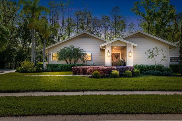1025 ROYAL TROON COURT, Tarpon Springs, FL 34688