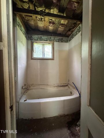 453 Beechwood Road, Kingsport, TN 37663