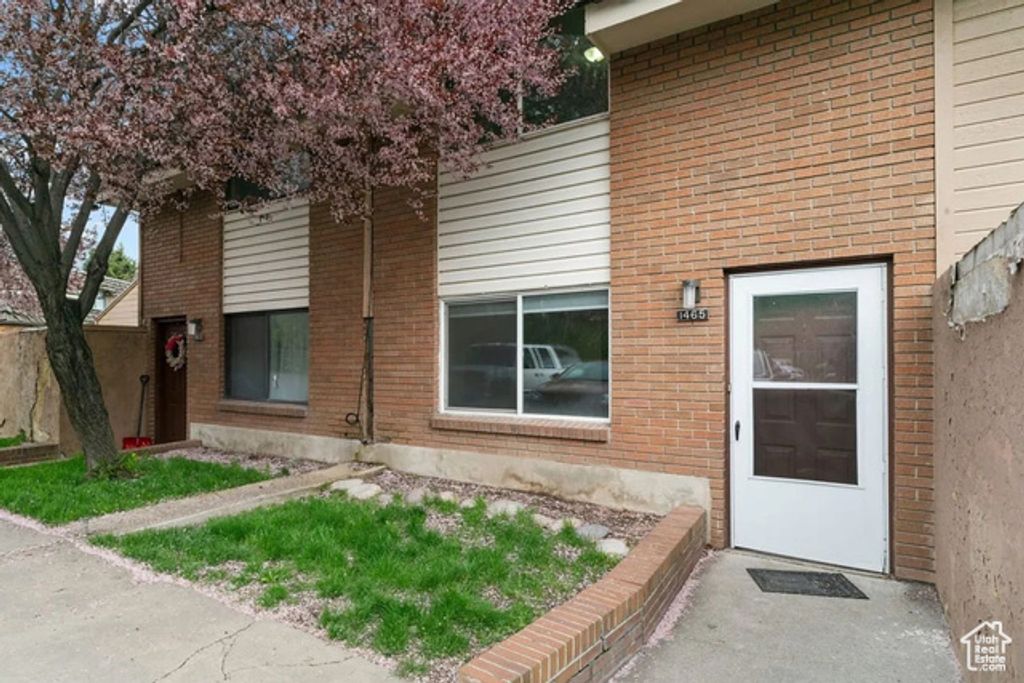 1465 W ARTHUR DR, Provo, UT 84601