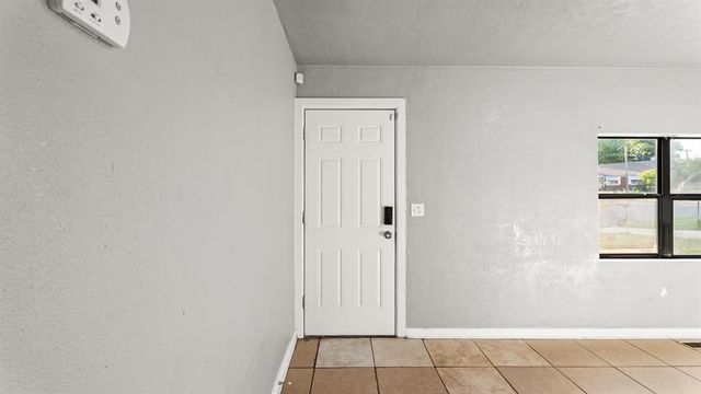 2212 Miramar Boulevard, Oklahoma City, OK 73111