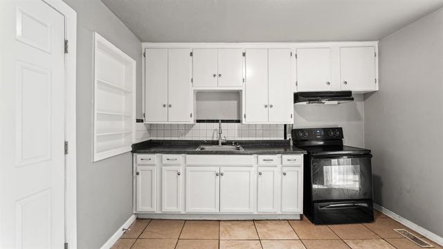 2212 Miramar Boulevard, Oklahoma City, OK 73111