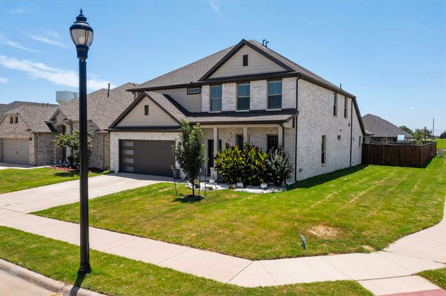 601 Hazeltine Road, Red Oak, TX 75154