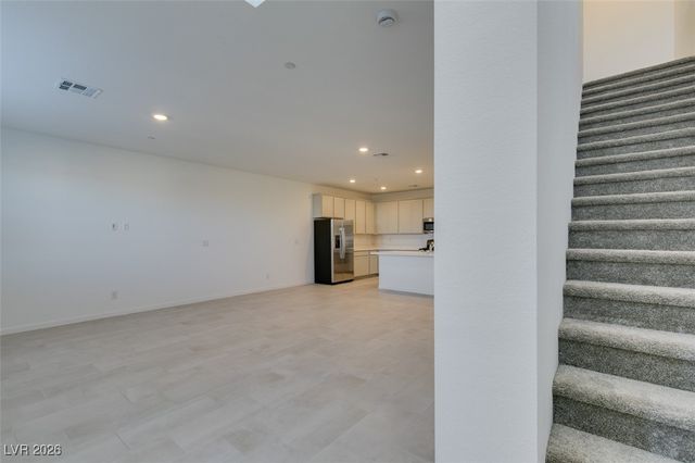 302 Walsh Peak Avenue, Henderson, NV 89015