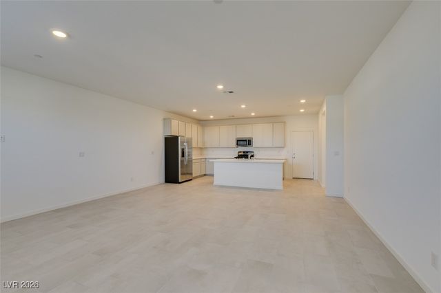 302 Walsh Peak Avenue, Henderson, NV 89015