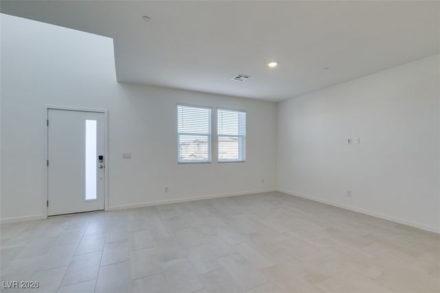 302 Walsh Peak Avenue, Henderson, NV 89015