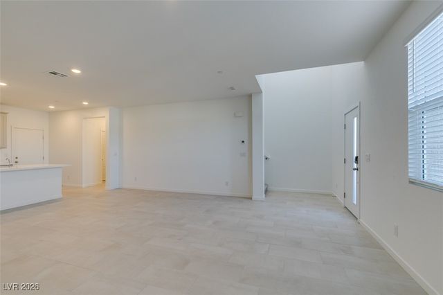 302 Walsh Peak Avenue, Henderson, NV 89015