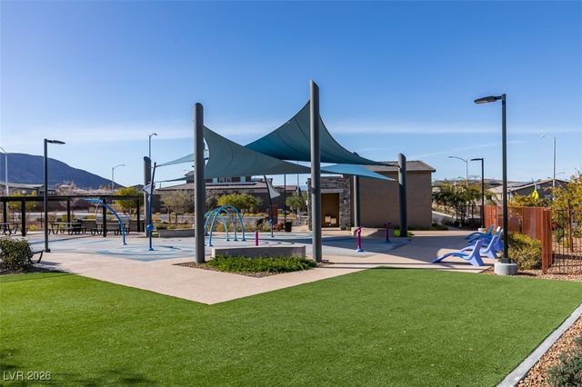 302 Walsh Peak Avenue, Henderson, NV 89015