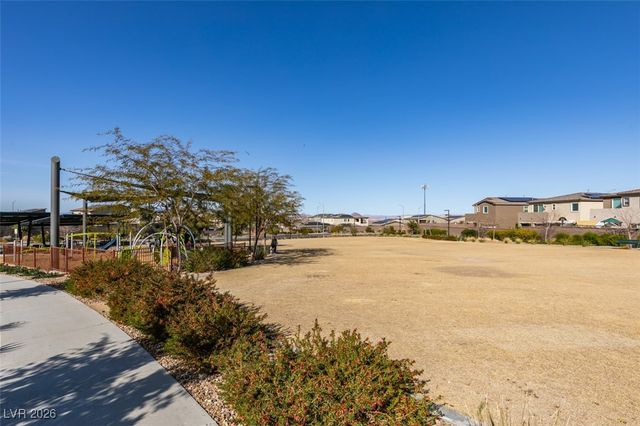 302 Walsh Peak Avenue, Henderson, NV 89015
