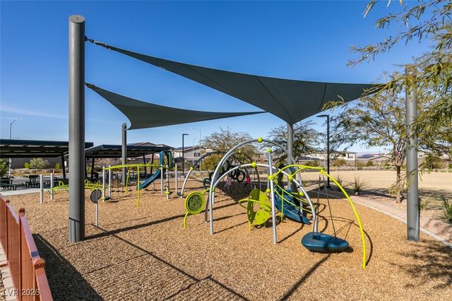 302 Walsh Peak Avenue, Henderson, NV 89015