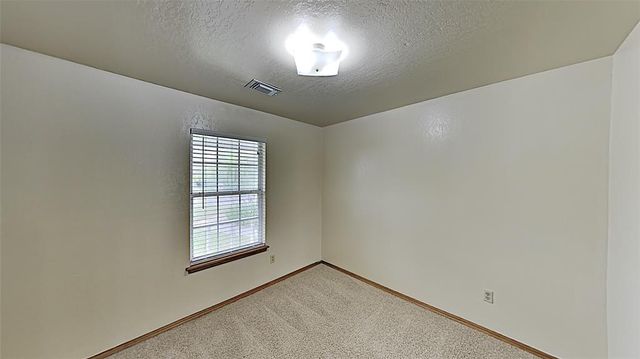 604 Bluegrass Lane, Yukon, OK 73099