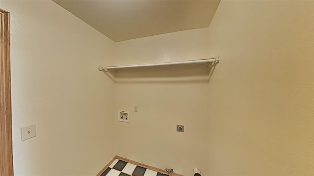 604 Bluegrass Lane, Yukon, OK 73099