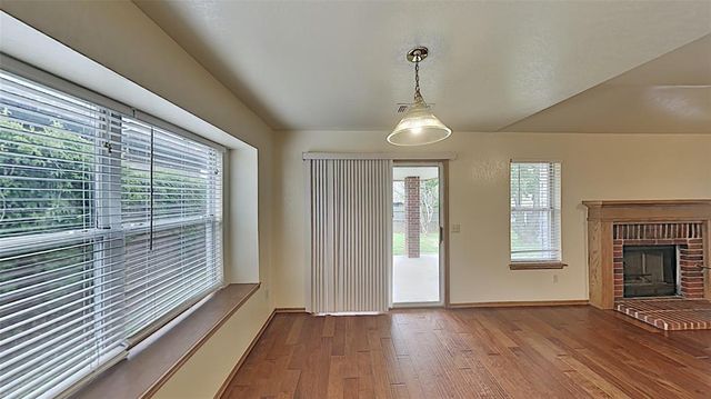 604 Bluegrass Lane, Yukon, OK 73099