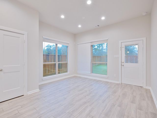 7918 Pershing Avenue, Magnolia, TX 77354