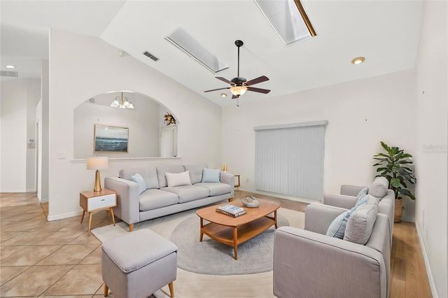 196 WATERVIEW CIRCLE, Auburndale, FL 33823