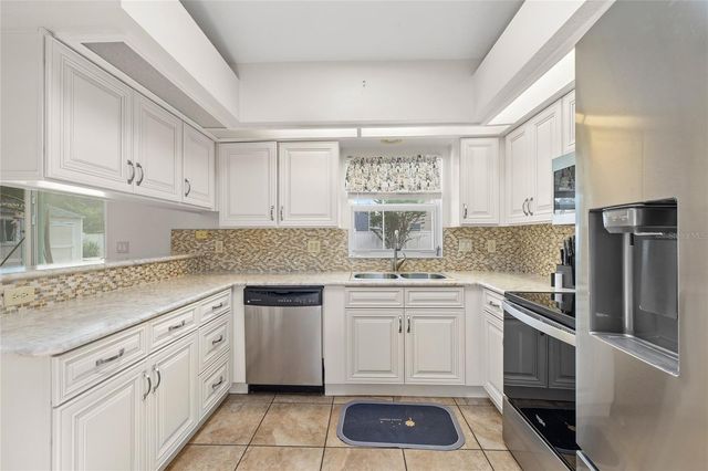 196 WATERVIEW CIRCLE, Auburndale, FL 33823