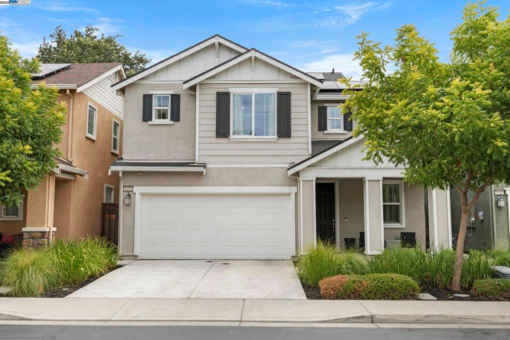 4450 Oakfield Dr, Stockton, CA 95210