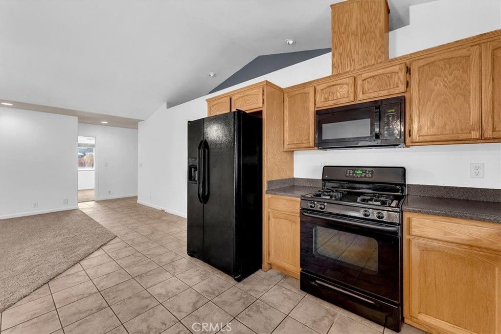 Image 14 of property listing at 245 Shelley Way, Red Bluff, CA 96080