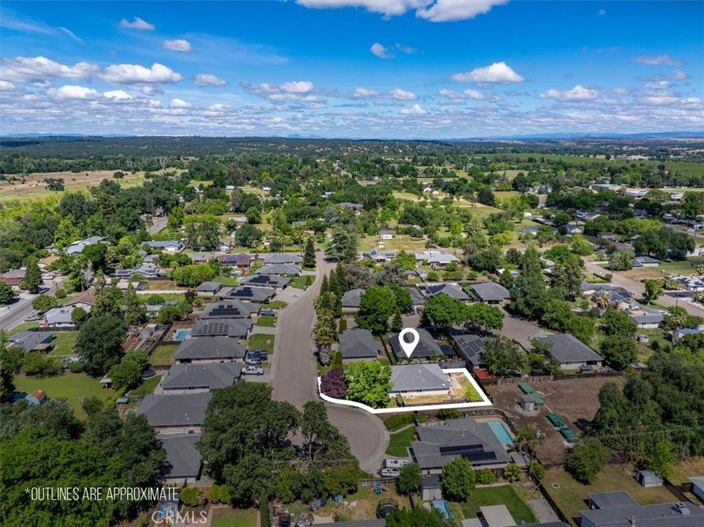 Image 5 of property listing at 245 Shelley Way, Red Bluff, CA 96080