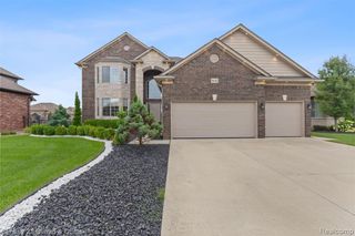 56742 Clearstone Drive, Macomb Township, MI 48042