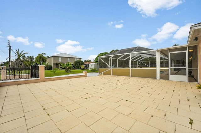 1402 SW Doe Court, Port St. Lucie, FL 34953