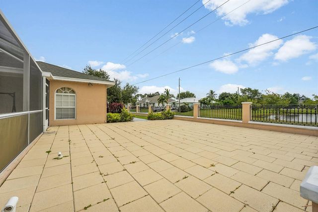1402 SW Doe Court, Port St. Lucie, FL 34953