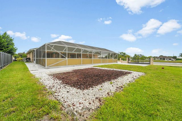1402 SW Doe Court, Port St. Lucie, FL 34953