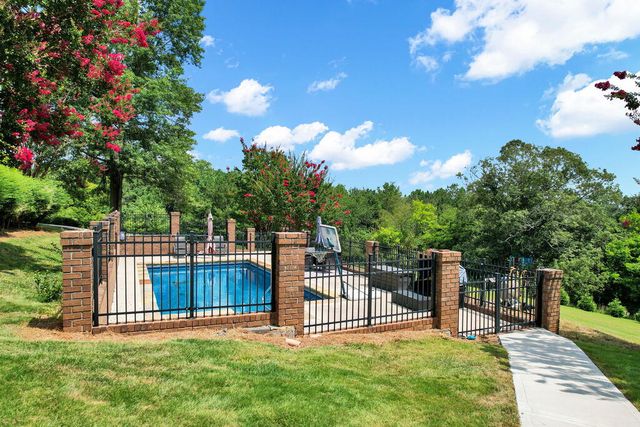 2131 Vinewood Drive, Dalton, GA 30720
