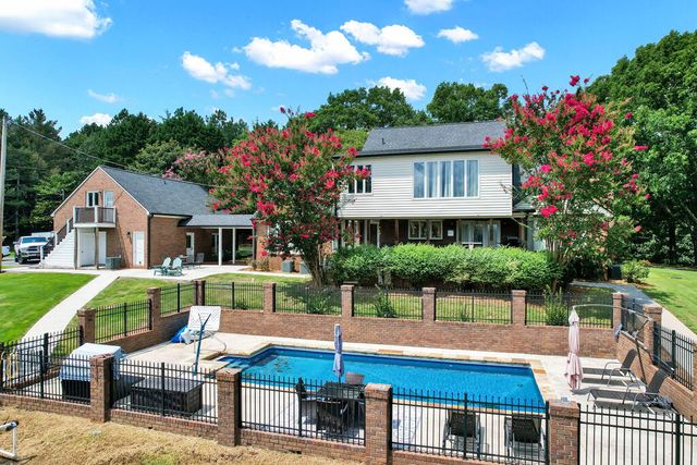 2131 Vinewood Drive, Dalton, GA 30720