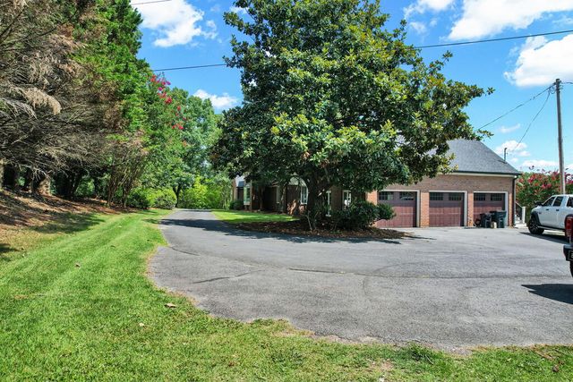 2131 Vinewood Drive, Dalton, GA 30720