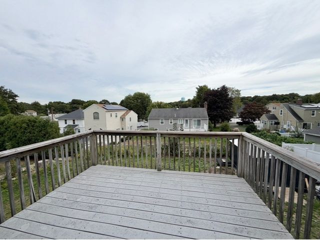 22 Dorchester St, Waltham, MA 02453