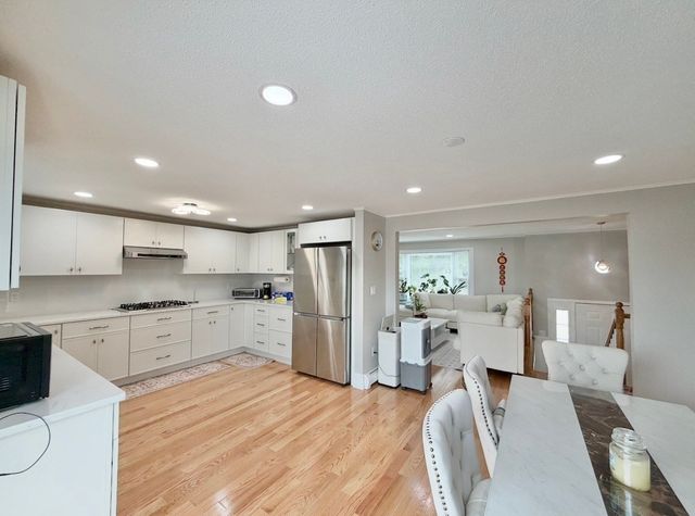 22 Dorchester St, Waltham, MA 02453