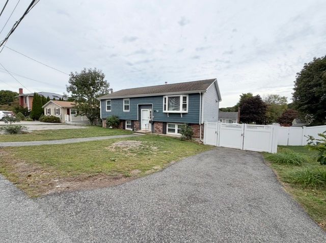 22 Dorchester St, Waltham, MA 02453