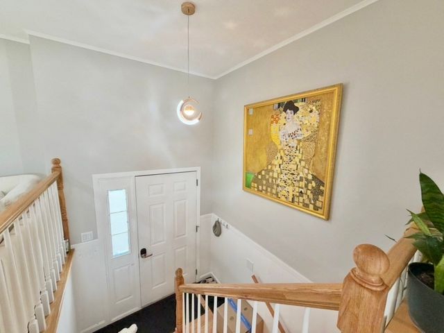 22 Dorchester St, Waltham, MA 02453