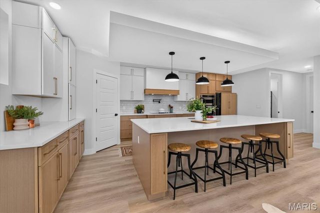 986 Hydeaway Ct, Fenton, MO 63026