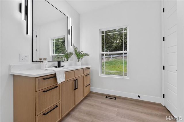 986 Hydeaway Ct, Fenton, MO 63026