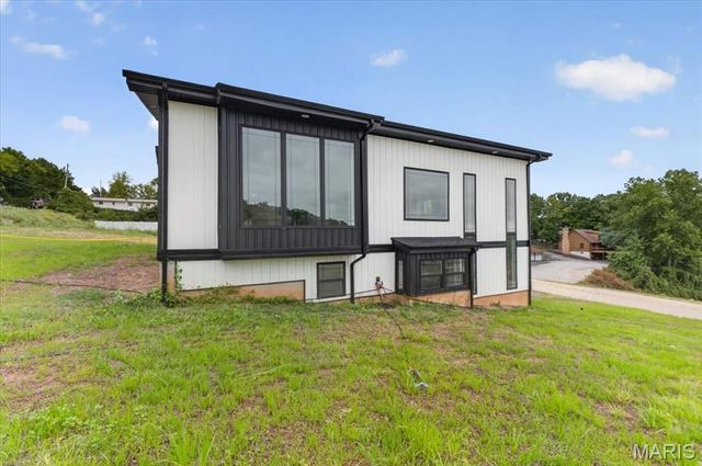 986 Hydeaway Ct, Fenton, MO 63026