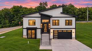 986 Hydeaway Ct, Fenton, MO 63026