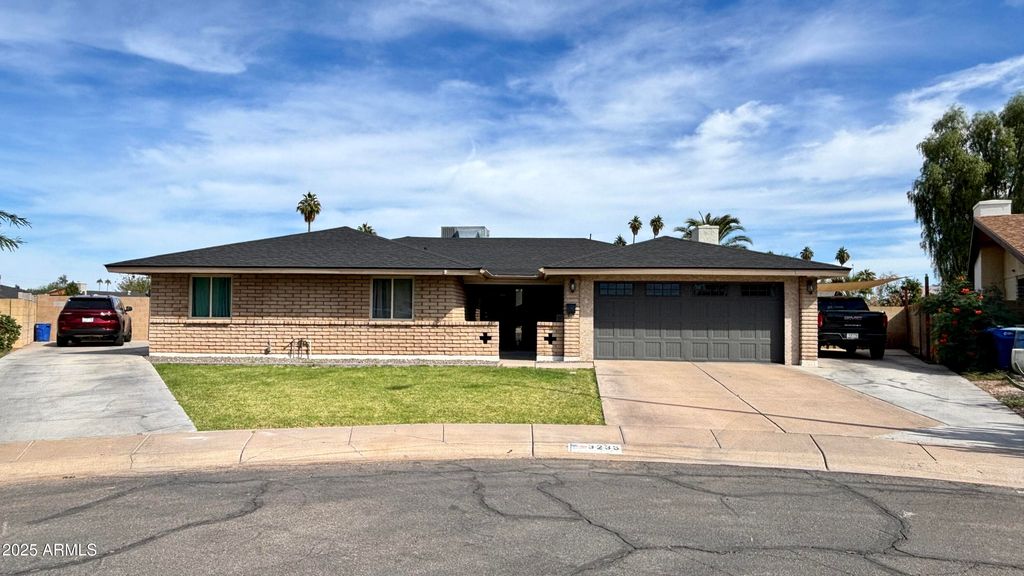 3235 S ALLRED Drive, Tempe, AZ 85282