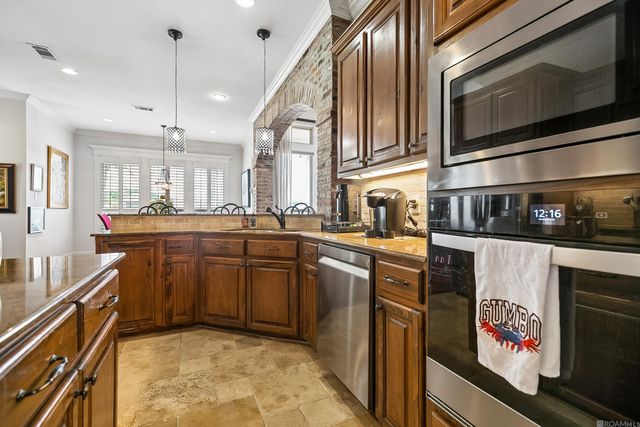 35334 Oak Haven Dr, Geismar, LA 70734
