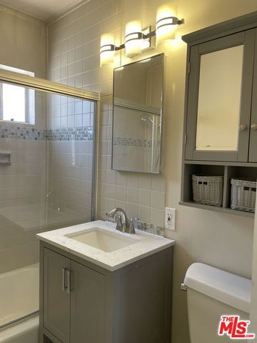 5048 Enfield Avenue, Encino, CA 91316