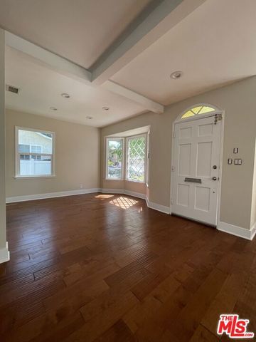 5048 Enfield Avenue, Encino, CA 91316