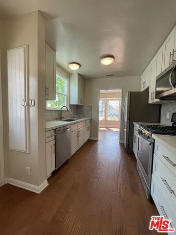 5048 Enfield Avenue, Encino, CA 91316