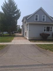 80 Meadow Place, Cheektowaga, NY 14225