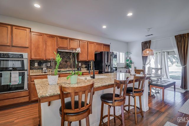 11400 Regarse Drive, Bakersfield, CA 93311