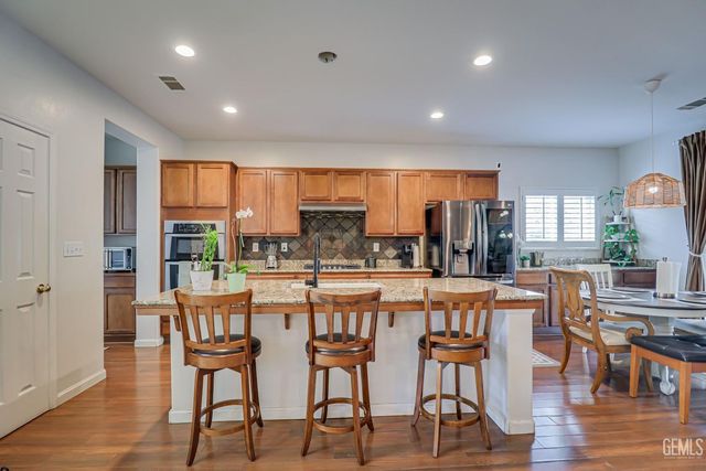 11400 Regarse Drive, Bakersfield, CA 93311