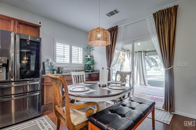 11400 Regarse Drive, Bakersfield, CA 93311