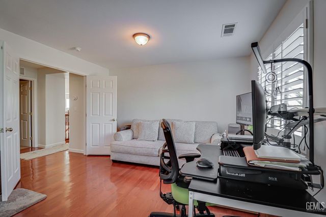 11400 Regarse Drive, Bakersfield, CA 93311