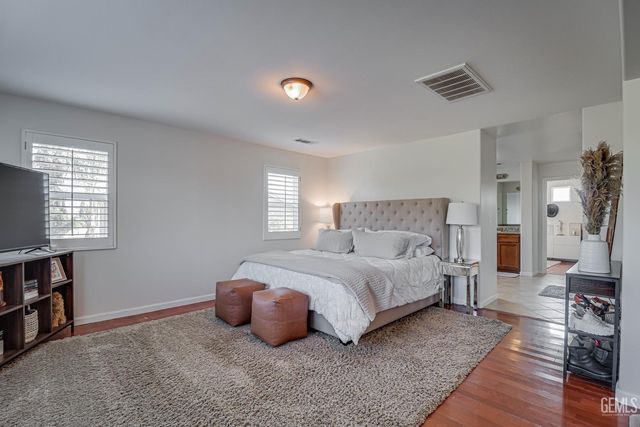 11400 Regarse Drive, Bakersfield, CA 93311