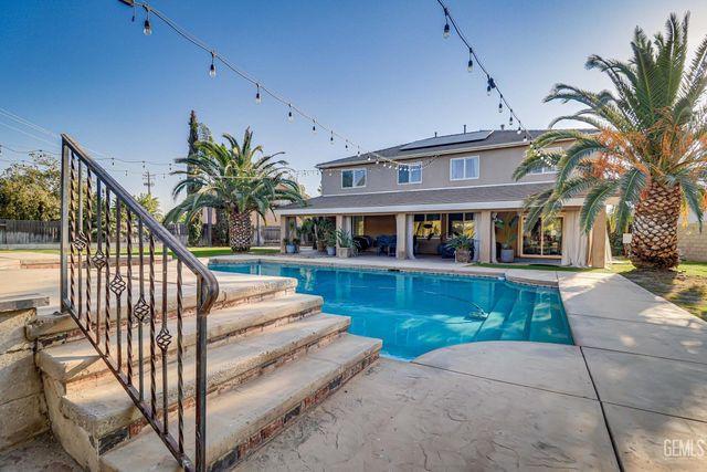 11400 Regarse Drive, Bakersfield, CA 93311